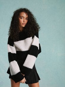 Women's sweaters and cardigans