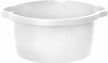 Dishes and salad bowls for serving