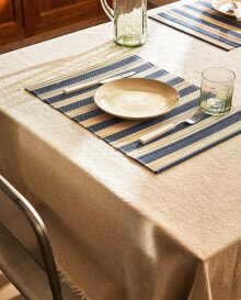 Tablecloths and napkins