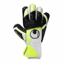 Goalkeeper gloves for football