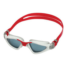 Swimming goggles