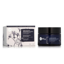 Moisturizing and nourishing the skin of the face Dr Renaud