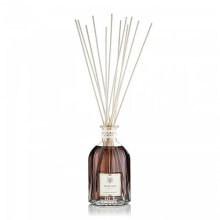 Aromatic diffusers and candles