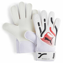 Goalkeeper gloves for football