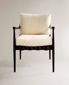 Bouclé cushion armchair