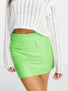 Женские мини-юбки cOLLUSION PU mini skirt in green