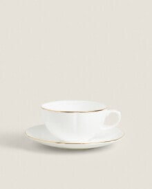 Bone china teacup with rim