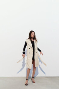 Women's raincoats and trench coats