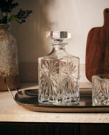 Jugs, decanters and decanters