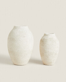 Rough-effect ceramic vase