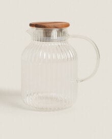 Jugs, decanters and decanters