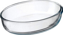 Dishes and salad bowls for serving