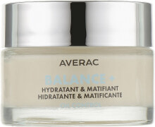 Moisturizing and nourishing the skin of the face