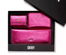 Женские кошельки и портмоне DKNY купить от $88