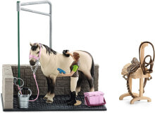 Schleich Toys and games