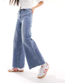 Women's jeans