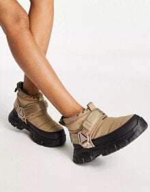 Купить женская обувь Shaka: Shaka Snug Bootie AT padded boots in water repellant sand nylon