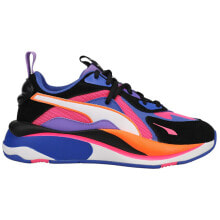 Women's running shoes and sneakers