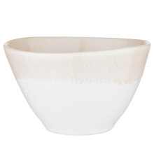 Dishes and salad bowls for serving