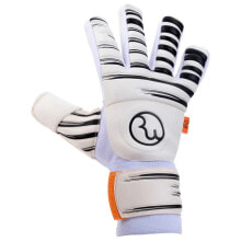 Goalkeeper gloves for football