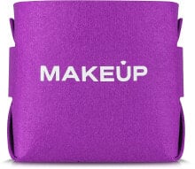 Cosmetic bags and beauty cases