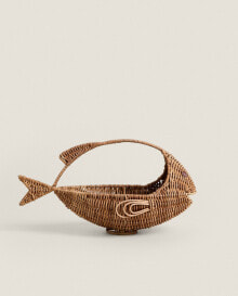 Fish-shaped rattan basket