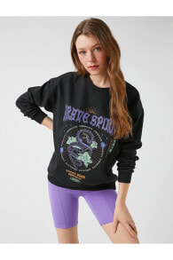 Women's hoodies and sweatshirts