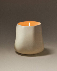 (740 g) basilicum scented candle