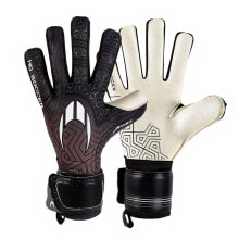 Goalkeeper gloves for football