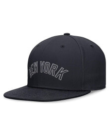 Nike men's Navy New York Yankees Evergreen Performance Fitted Hat