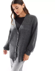 Women's sweaters and cardigans