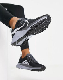 Nike Running – React Pegasus Trail 4 – Sneaker in Schwarz