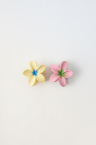 Pack of two floral hair clips