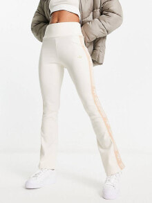 Женские легинсы adidas Originals 'ski chic' flared rib leggings in oatmeal
