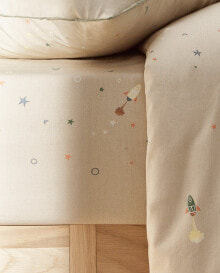 Glow-in-the-dark constellation fitted sheet