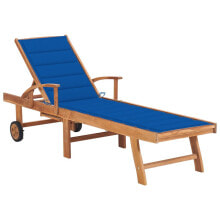 Sun beds and deck chairs