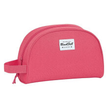 Women's cosmetic bags and beauty cases