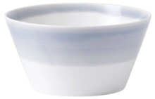 Dishes and salad bowls for serving