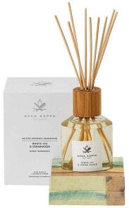 Aromatic diffusers and candles