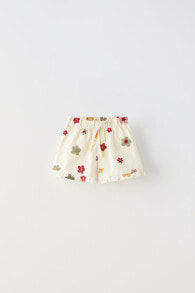 Floral embroidered bermuda shorts