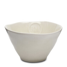 Dishes and salad bowls for serving