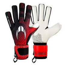 Goalkeeper gloves for football