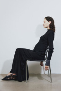 Maternity clothes