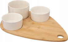 Dishes and salad bowls for serving