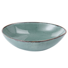 Dishes and salad bowls for serving