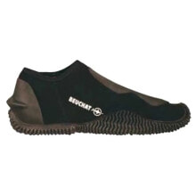 Water shoes for scuba diving