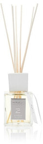 Aromatic diffusers and candles