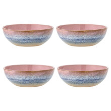 Dishes and salad bowls for serving