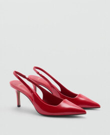 Красные женские туфли на каблуке