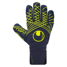 Goalkeeper gloves for football